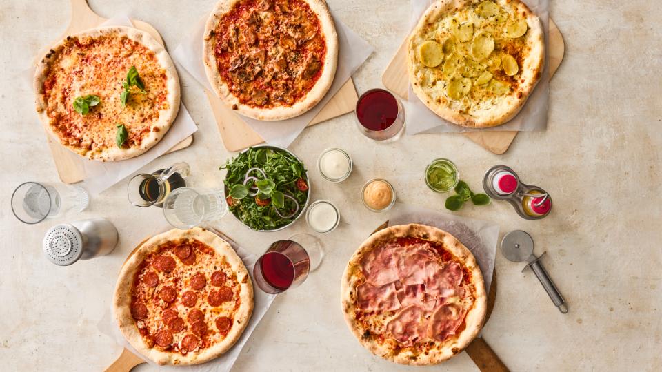 Håndslyngede pizzaer & italienske snacks